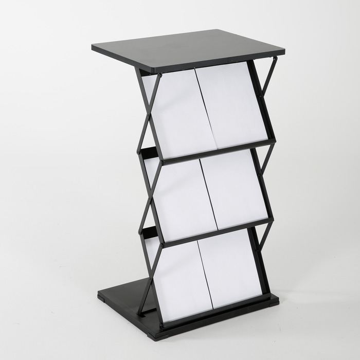 Kihajtogatható fa pulpitus, szórólaptartókkal és hordtáskával