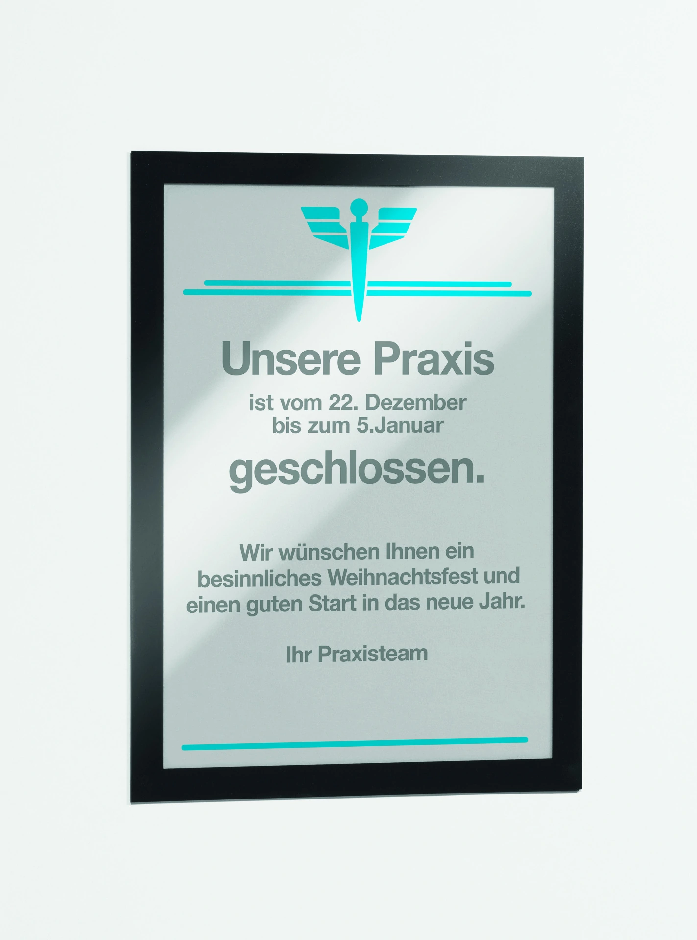 Ében fekete DURAFRAME® BLACK infokeret, A4 méretben, kétoldalas kivitelben